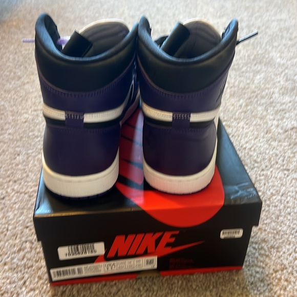 Air Jordan 1 retro high og purple black and white mens size 11.5 main image 6